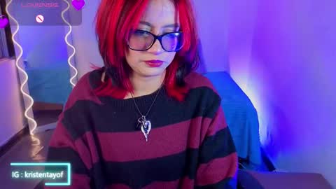 Snapshot of kristen_tay chatting on September 22, 3:19 am kristen_tay online show from September 22, 3:19 am