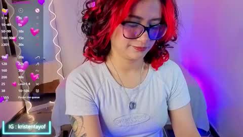 Snapshot of kristen_tay chatting on October 9, 3:59 am kristen_tay online show from October 9, 3:59 am