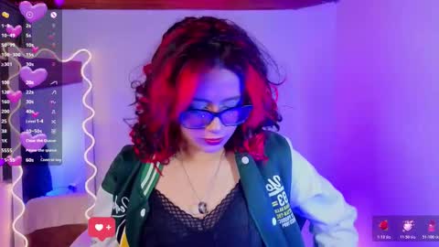 Snapshot of kristen_tay chatting on October 20, 3:29 am kristen_tay online show from October 20, 3:29 am