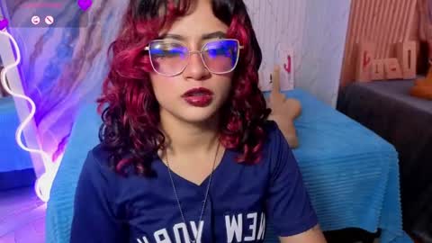 kristen_tay online show from May 6, 2:51 am
