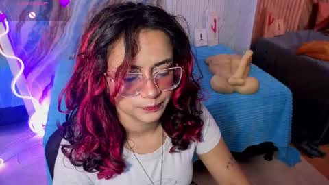 kristen_tay online show from May 7, 2:50 am