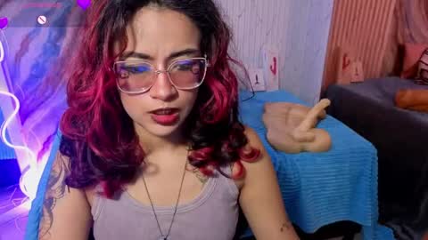 kristen_tay online show from May 8, 3:12 am