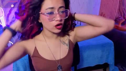 kristen_tay online show from May 15, 3:24 am