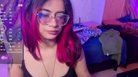 kristen_tay online show from May 18, 4:07 am
