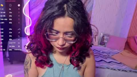 kristen_tay online show from May 27, 3:14 am