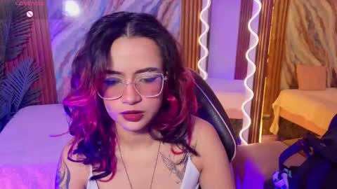 kristen_tay online show from June 6, 2:38 am