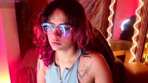 kristen_tay online show from June 19, 2:49 am