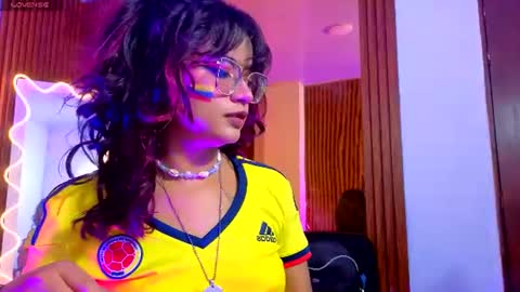 kristen_tay online show from July 4, 2:40 am