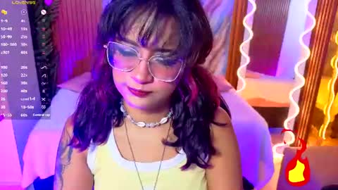 kristen_tay online show from July 8, 2:49 am