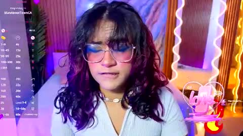 kristen_tay online show from July 19, 2:59 am