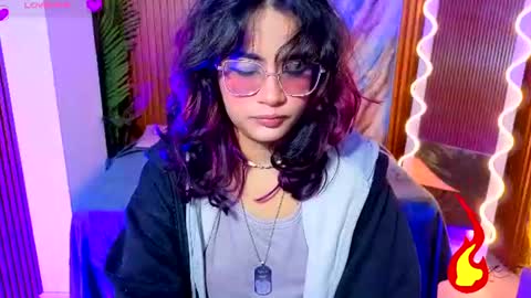 kristen_tay online show from August 3, 2:54 am