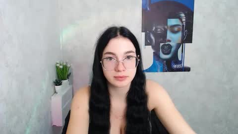 Snapshot of kristenx_x chatting on October 2, 12:56 pm Kristen online show from October 2, 12:56 pm