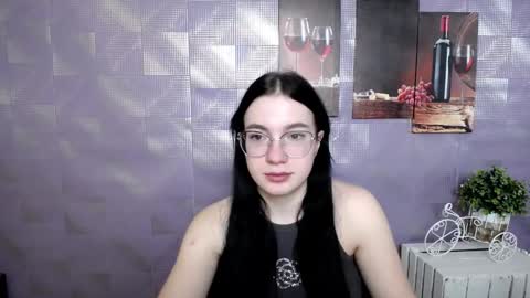 Snapshot of kristenx_x chatting on November 14, 8:24 am Kristen online show from November 14, 8:24 am