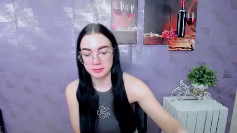 Snapshot of kristenx_x chatting on November 17, 9:48 am Kristen online show from November 17, 9:48 am