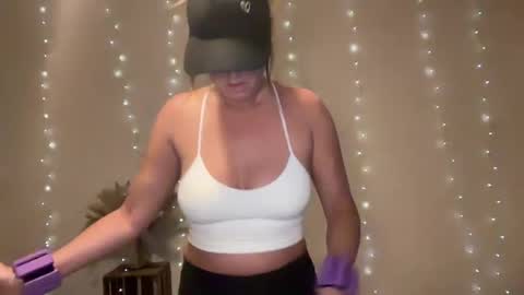 Snapshot of kristi_sinner chatting on September 8, 11:59 pm Kristi online show from September 8, 11:59 pm