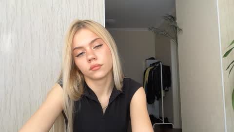 Snapshot of kristifelicien chatting on July 14, 10:21 am Blake online show from July 14, 10:21 am