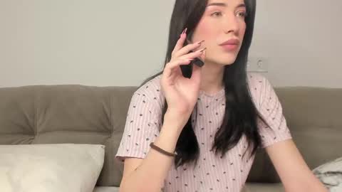 Snapshot of kristina_angel1 chatting on January 19, 2:54 pm polya online show from January 19, 2:54 pm