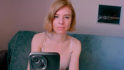 Snapshot of kristina_vagner chatting on June 1, 2:02 am kristina_vagner online show from June 1, 2:02 am