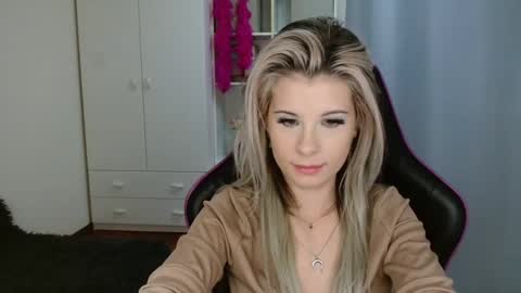 KristineAmore online show from October 29, 3:47 pm