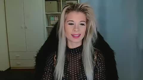 KristineAmore online show from November 20, 7:41 am