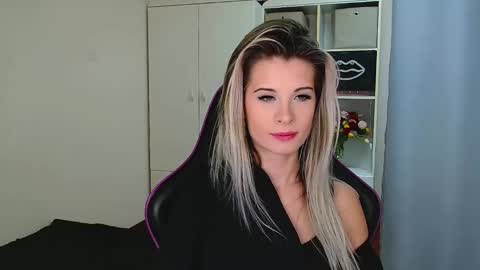 KristineAmore online show from January 7, 7:22 am