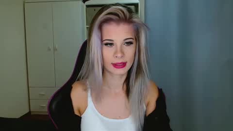 KristineAmore online show from January 14, 7:14 am