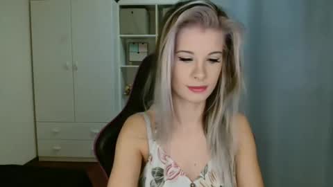 KristineAmore online show from January 15, 7:24 am