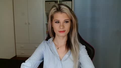 KristineAmore online show from March 10, 7:13 am