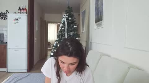 Snapshot of kristinedean chatting on December 14, 6:19 am Kristi online show from December 14, 6:19 am