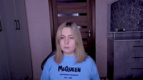 Kristy online show from February 17, 10:38 pm