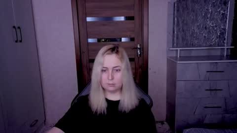 Kristy online show from April 13, 11:43 pm