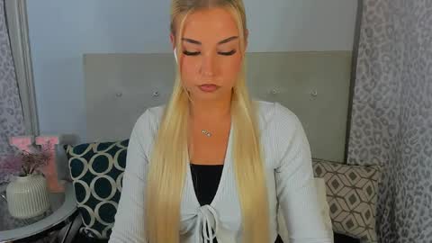 Snapshot of kristyflowers chatting on June 6, 2:11 pm KristyFlowers online show from June 6, 2:11 pm
