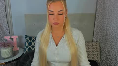 Snapshot of kristyflowers chatting on June 7, 2:21 pm KristyFlowers online show from June 7, 2:21 pm