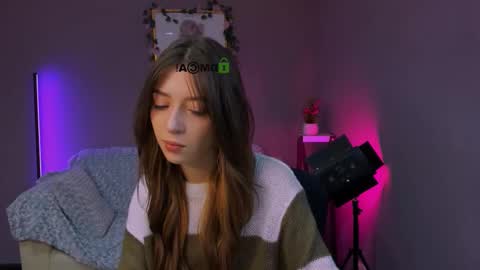 Snapshot of kristylovee chatting on October 7, 9:28 am Kristy online show from October 7, 9:28 am