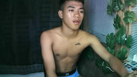 Snapshot of kritthanarkorn chatting on October 18, 7:03 pm kritthanarkorn online show from October 18, 7:03 pm