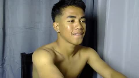 kritthanarkorn online show from December 4, 2:48 pm