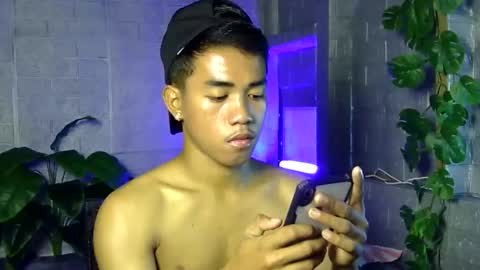 kritthanarkorn online show from December 15, 2:49 am