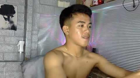 kritthanarkorn online show from February 2, 3:11 pm