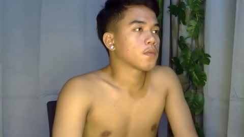 Snapshot of kritthanarkorn chatting on May 14, 2:40 am kritthanarkorn online show from May 14, 2:40 am