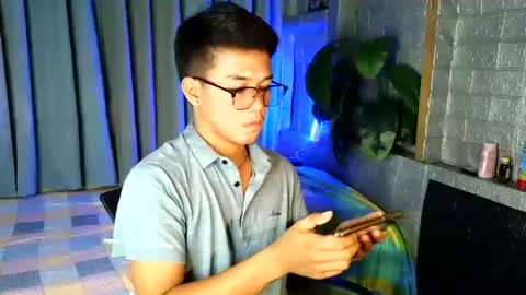 Snapshot of kritthanarkorn chatting on May 21, 2:13 pm kritthanarkorn online show from May 21, 2:13 pm