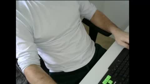 Snapshot of krocr_iras chatting on December 15, 4:59 pm Lucas  Edu online show from December 15, 4:59 pm