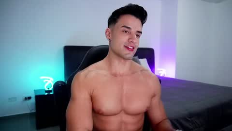 Snapshot of krops_ chatting on February 20, 9:11 am KROPS online show from February 20, 9:11 am