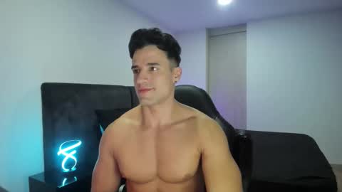 Snapshot of krops_ chatting on October 7, 7:05 am KROPS online show from October 7, 7:05 am