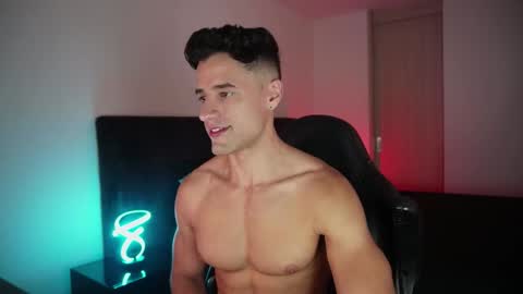 Snapshot of krops_ chatting on November 18, 6:29 am KROPS online show from November 18, 6:29 am