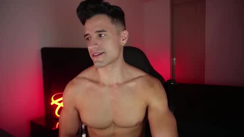 Snapshot of krops_ chatting on November 22, 6:56 am KROPS online show from November 22, 6:56 am