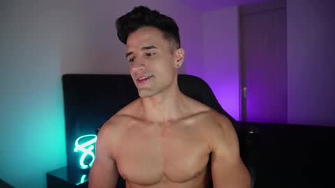 Snapshot of krops_ chatting on November 25, 4:34 am KROPS online show from November 25, 4:34 am