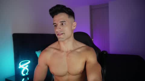 Snapshot of krops_ chatting on December 4, 4:11 am KROPS online show from December 4, 4:11 am