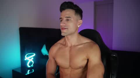 Snapshot of krops_ chatting on December 14, 7:58 am KROPS online show from December 14, 7:58 am