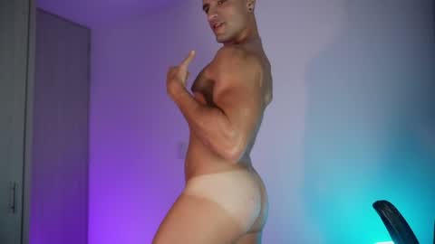 Snapshot of krops_ chatting on June 2, 4:25 am KROPS online show from June 2, 4:25 am