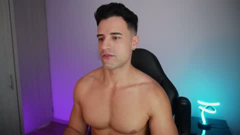Snapshot of krops_ chatting on June 25, 4:44 pm KROPS online show from June 25, 4:44 pm